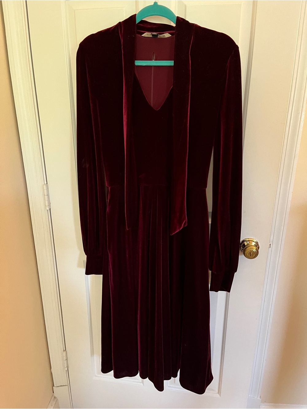 Black Halo Velvet Long-Sleeve Midi Dress in Burgundy